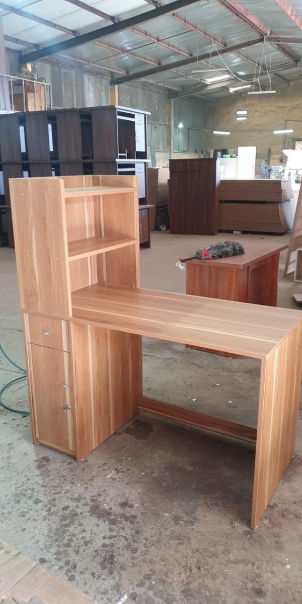 Bàn Học Sinh Giá Sách Đầu Bàn - 01